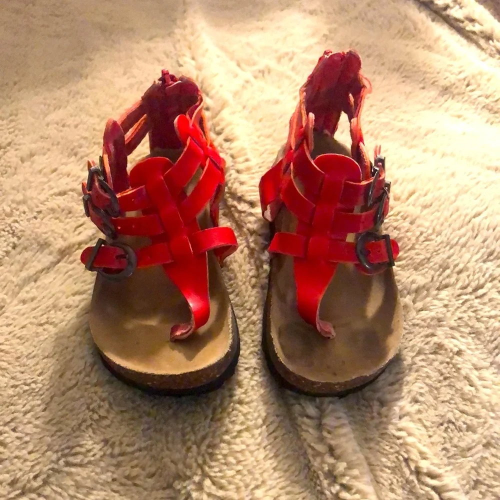 🔹4 for $30 Girls Coco Sandals, size 7